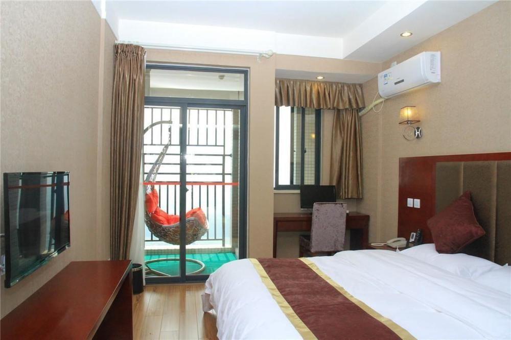Helun Hotel Chengdu Esterno foto