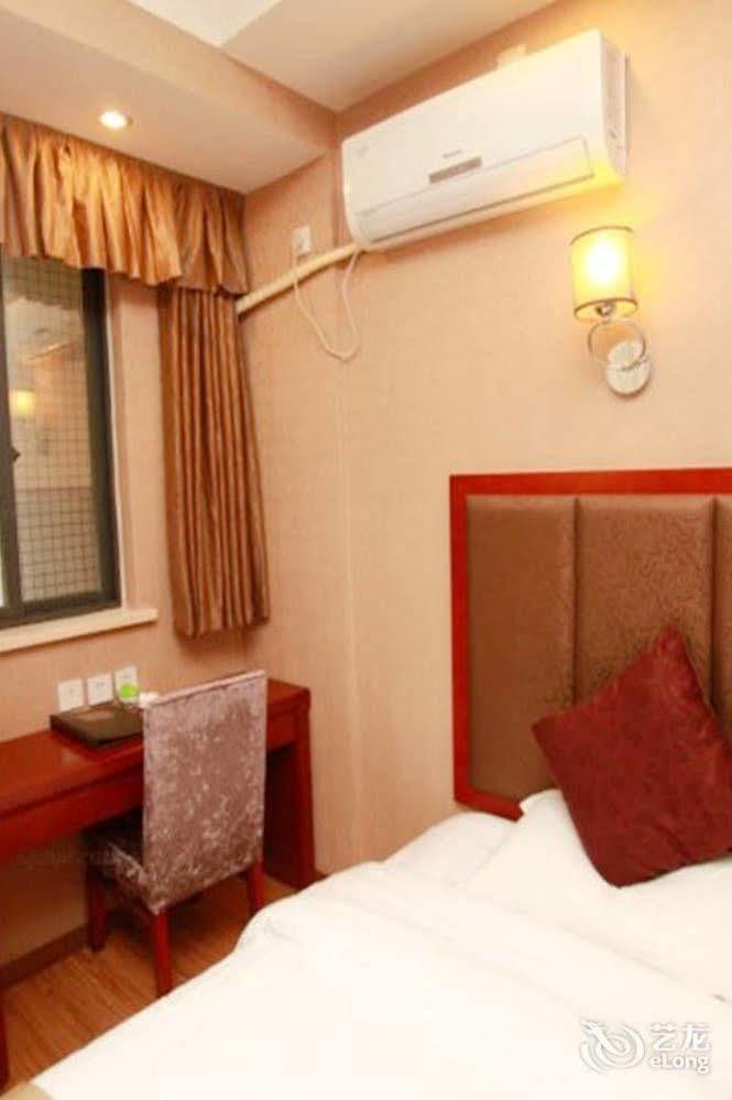 Helun Hotel Chengdu Esterno foto